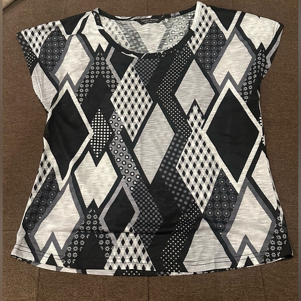 NWT Tango Mango Top with Cap Sleeves
